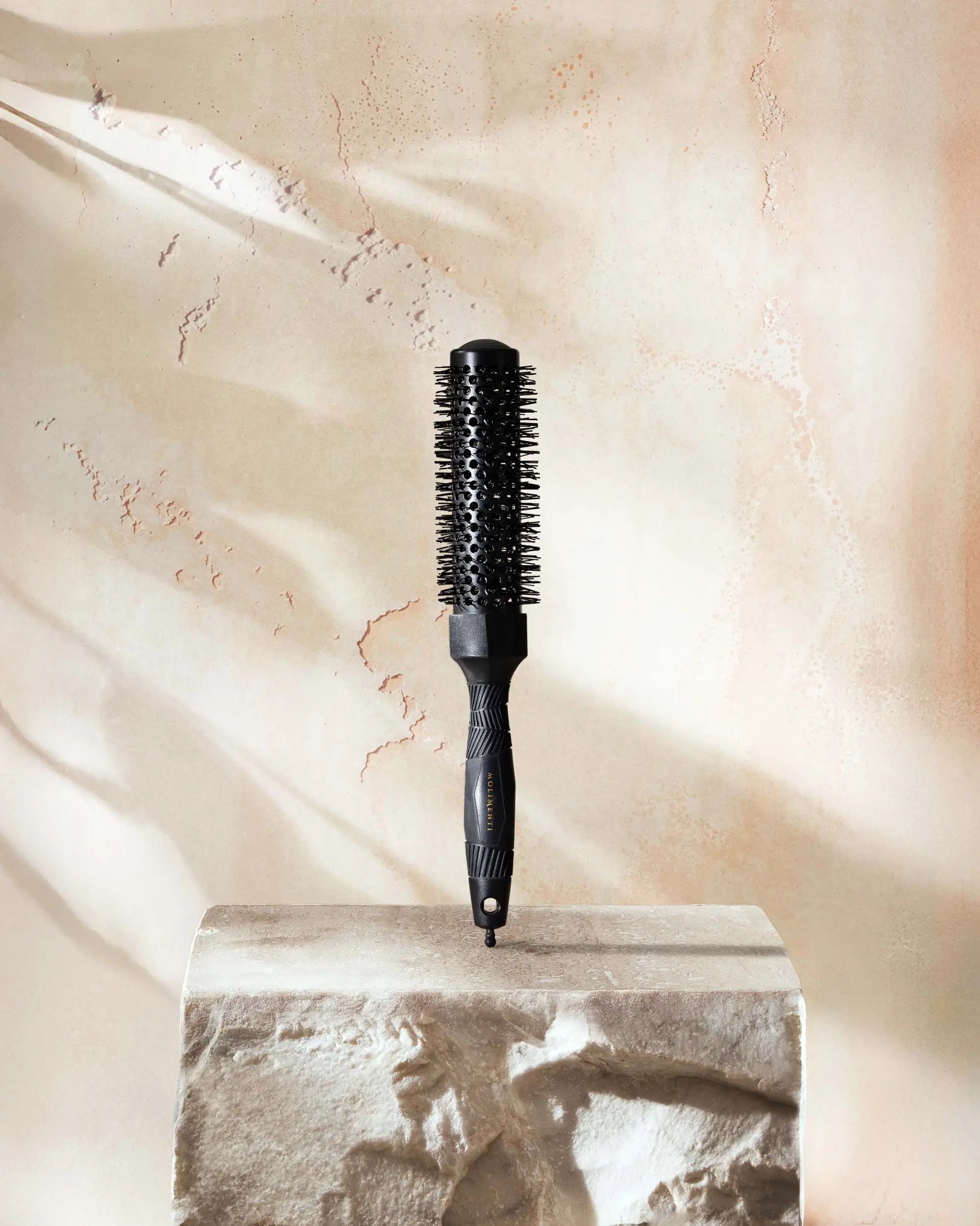 Your Round Brush 34 mm | Rundborste för glansig blowout med volym och utan frizz