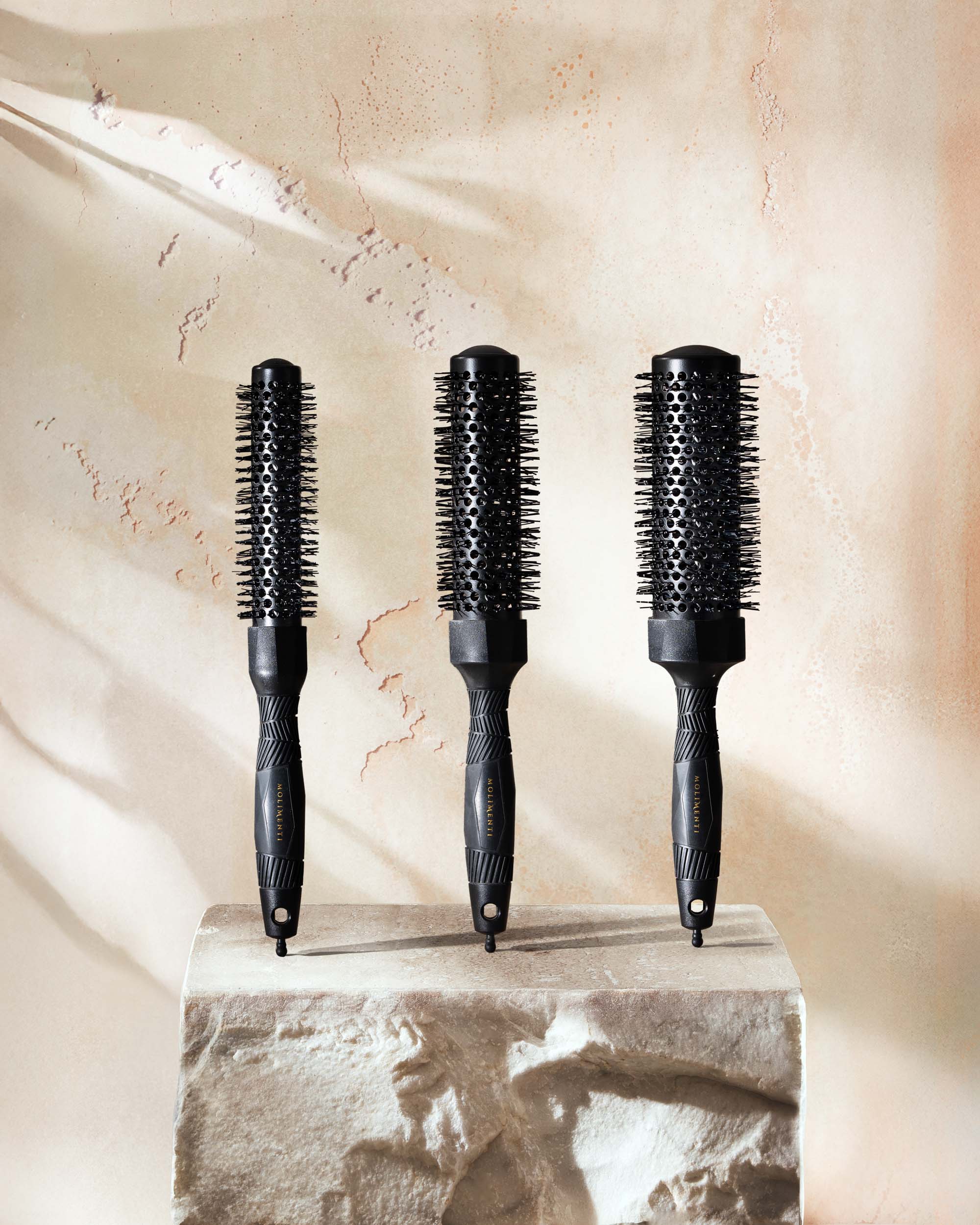 Molimenti Your Round Brush Blowout Trio.