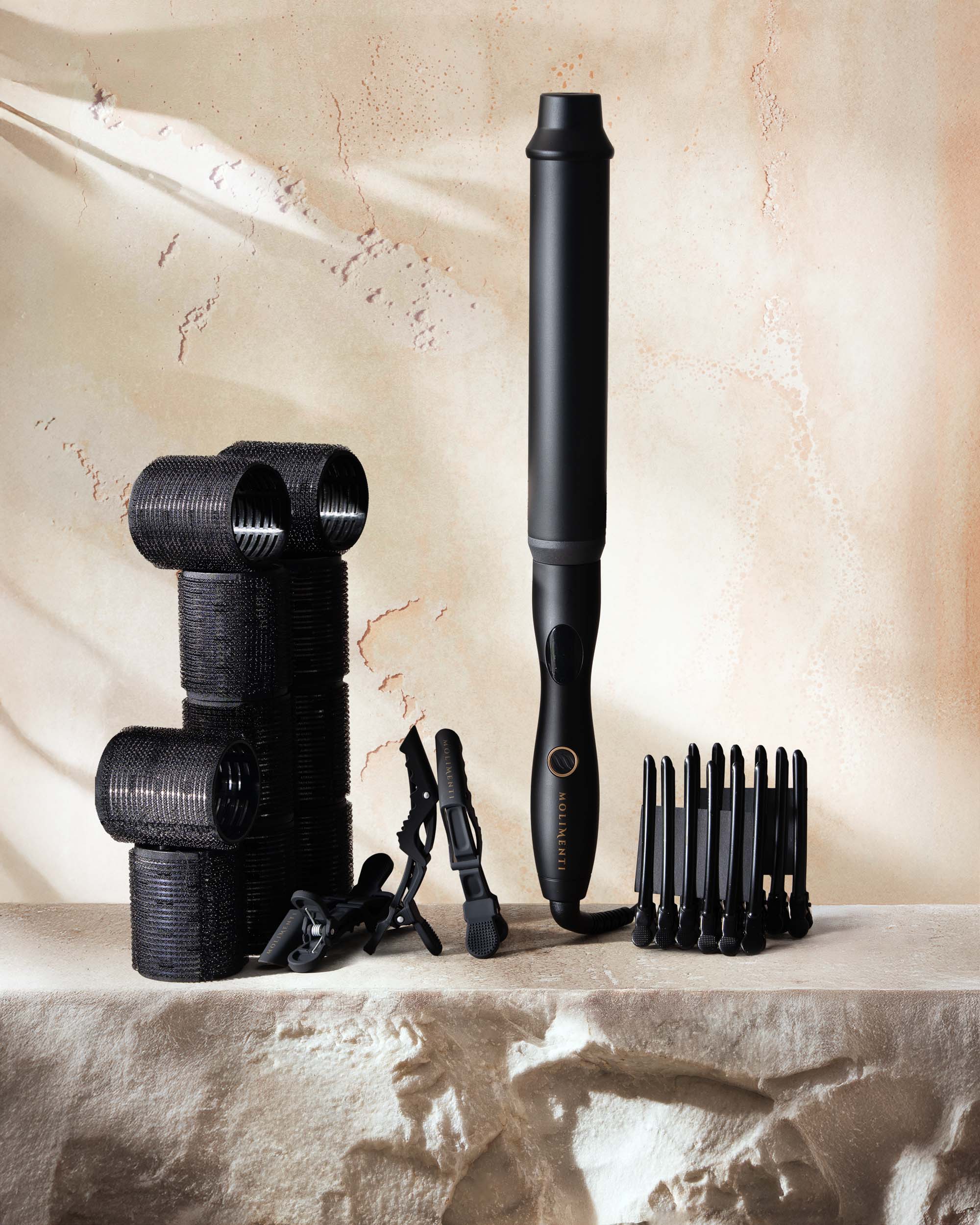 Molimenti Your Curl Set Bundle. Innehåller locktång, clips och hårrollers.